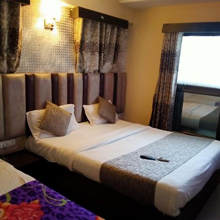 Hotel Dream Inn Ahmedabad Exterior photo